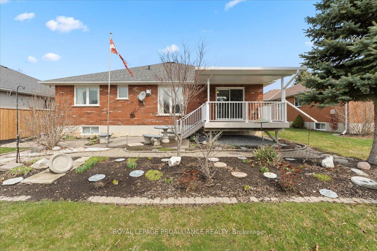 Photo 36 of 13 Hickory Grove, Belleville, Belleville Ward — HOMEH