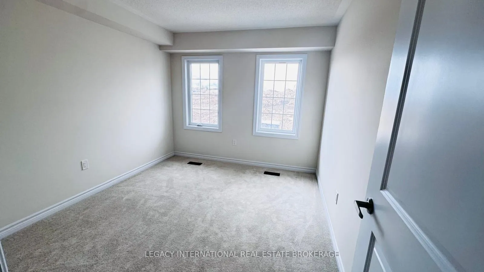 Photo 16 of 141 Gear Avenue, Erin — HOMEH