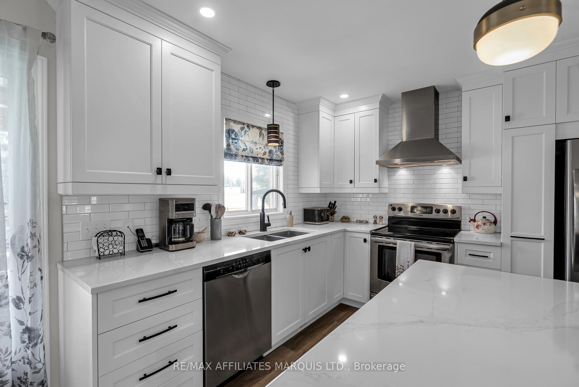 Photo 9 of 2145 Concorde Avenue, Cornwall — HOMEH