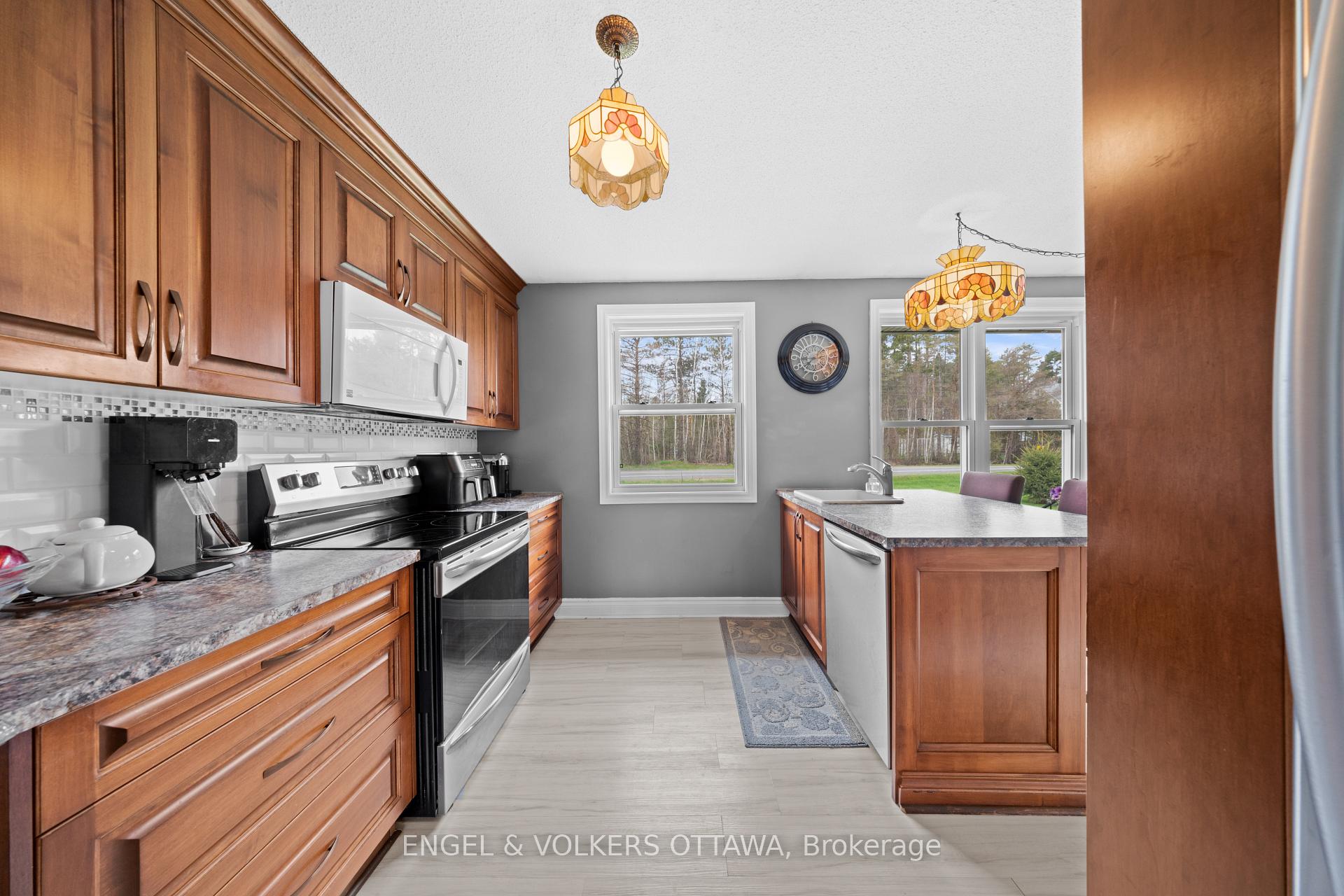 Photo 10 of 9241 County Road 44, Edwardsburgh/Cardinal, Edwardsburgh/Cardinal Twp — HOMEH