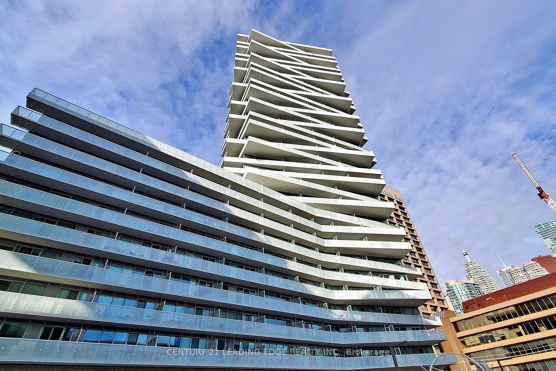 Front of Unit 1002, 15 Queens Quay E