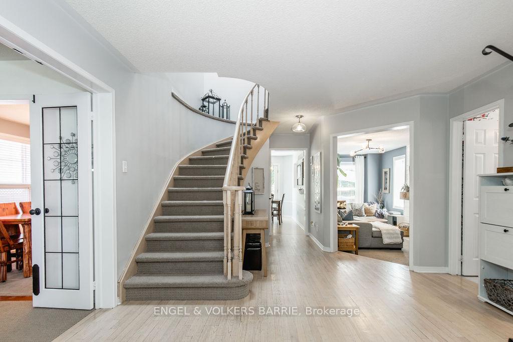 Photo 7 of 33 Etherington Crescent, Barrie, West Bayfield — HOMEH