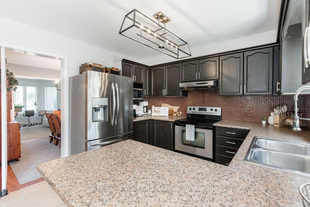 Photo 13 of 33 Etherington Crescent, Barrie, West Bayfield — HOMEH