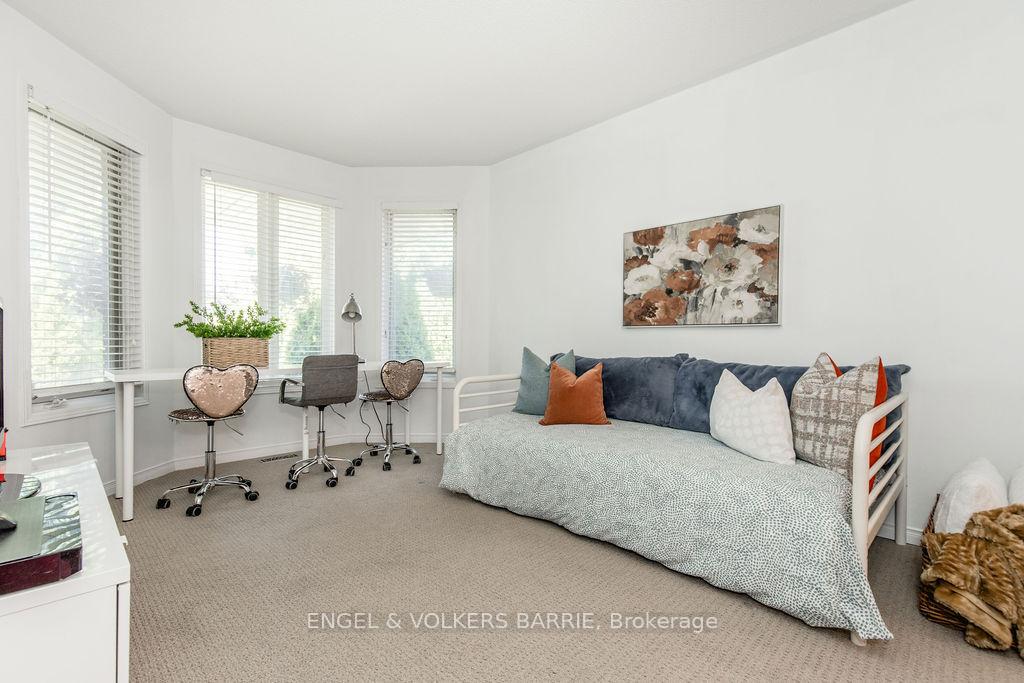 Photo 14 of 33 Etherington Crescent, Barrie, West Bayfield — HOMEH