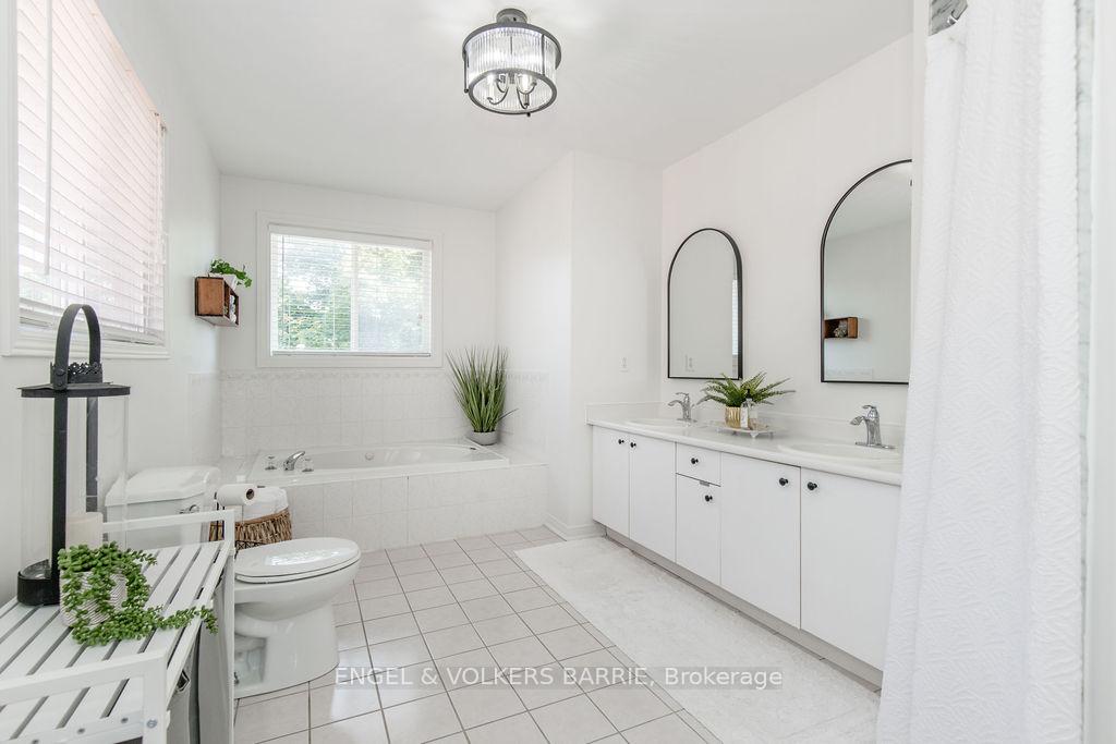 Photo 25 of 33 Etherington Crescent, Barrie, West Bayfield — HOMEH
