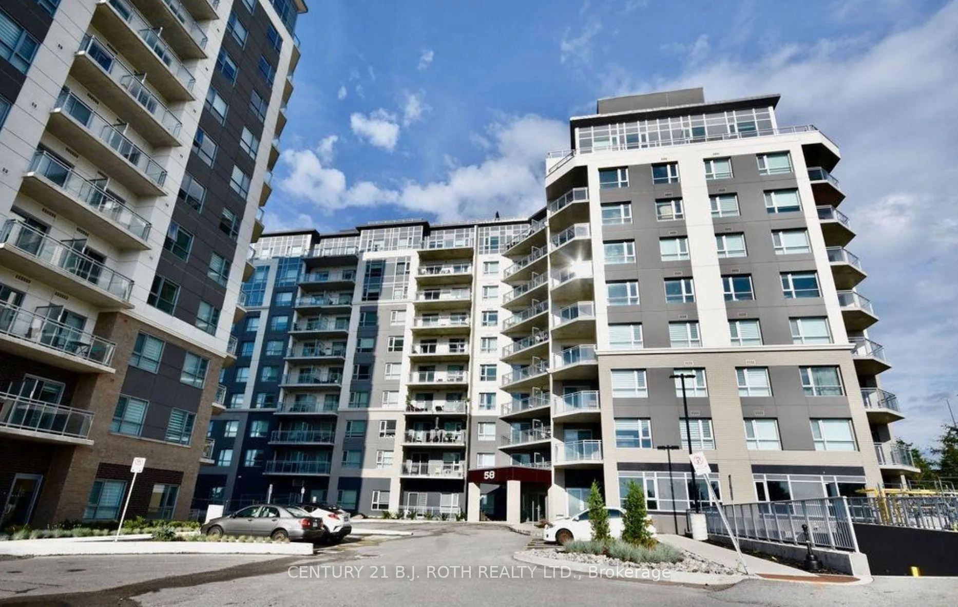 Photo 1 of Unit 818, 58 Lakeside Terrace, Barrie, Little Lake — HOMEH