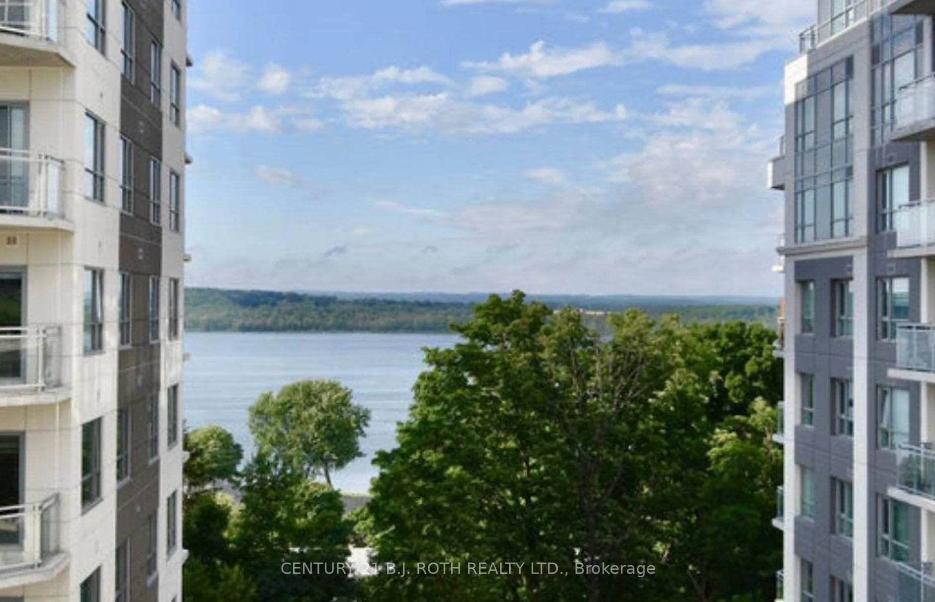 Photo 2 of Unit 818, 58 Lakeside Terrace, Barrie, Little Lake — HOMEH