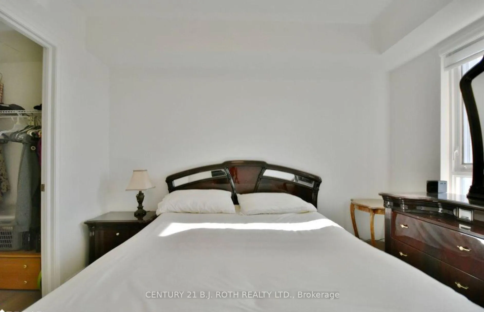 Photo 17 of Unit 818, 58 Lakeside Terrace, Barrie, Little Lake — HOMEH