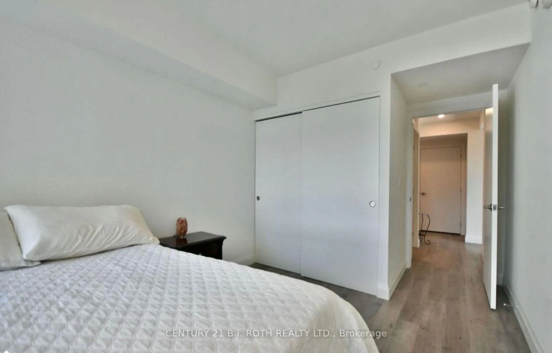 Photo 23 of Unit 818, 58 Lakeside Terrace, Barrie, Little Lake — HOMEH