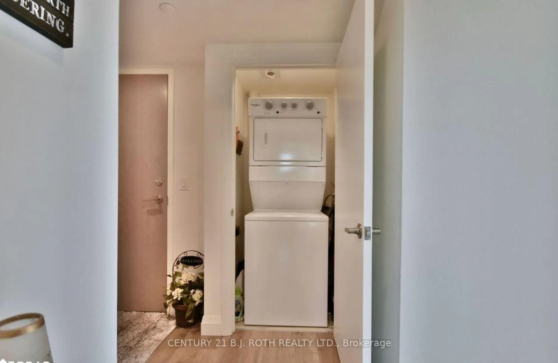 Photo 25 of Unit 818, 58 Lakeside Terrace, Barrie, Little Lake — HOMEH