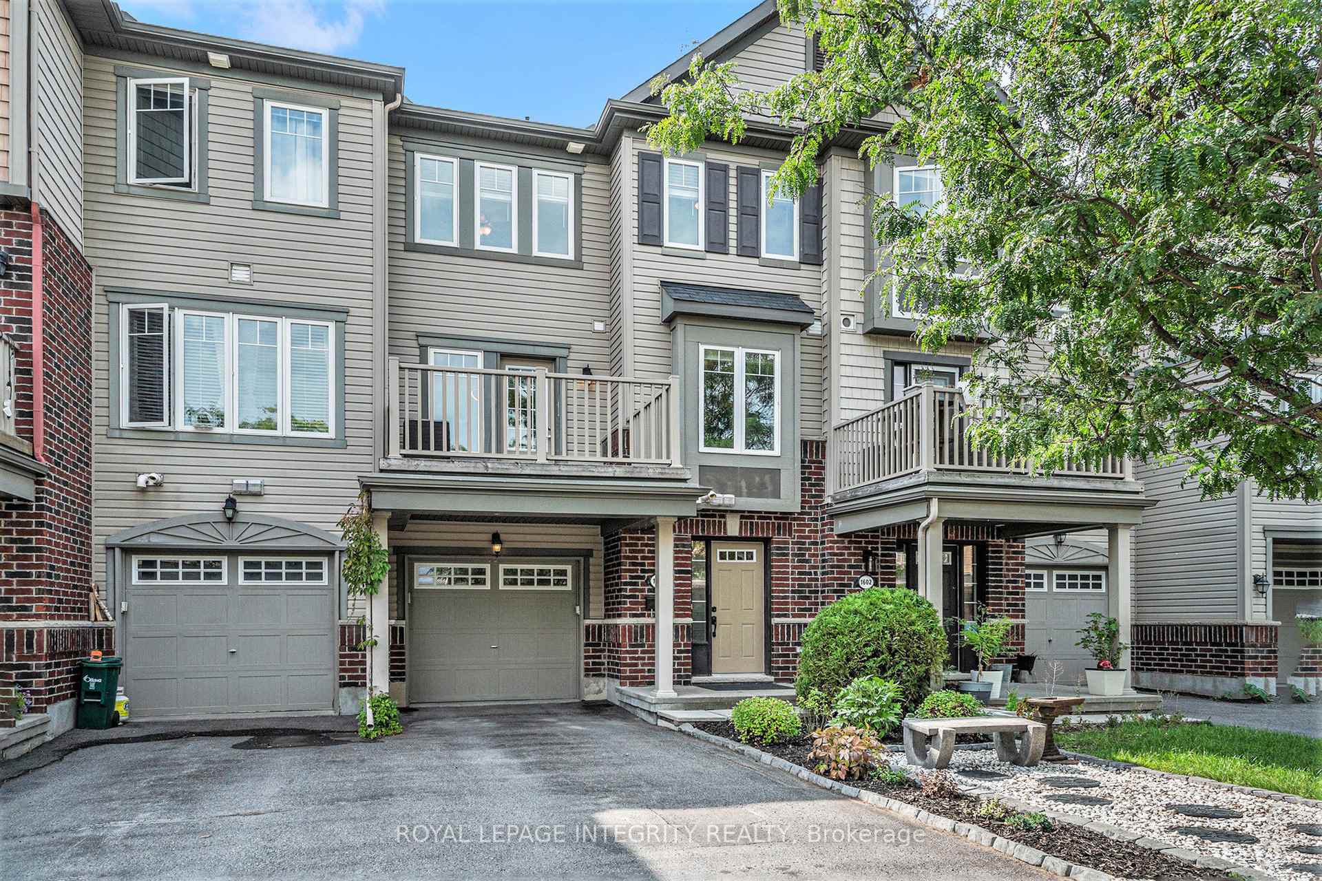 Front of 1604 Haydon Circle