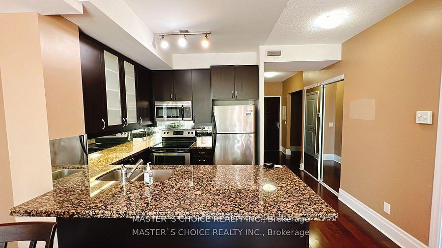 Photo 2 of Unit 310, 21 Upper Duke Crescent, Markham, Unionville — HOMEH