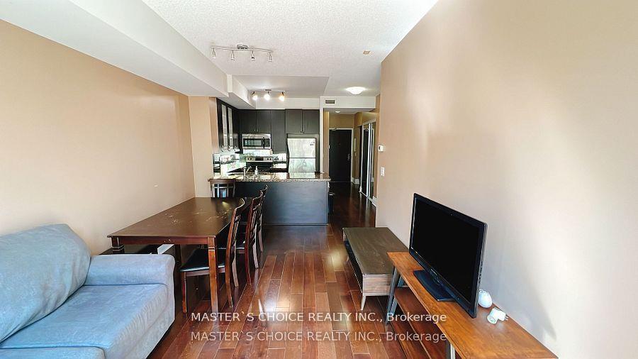 Photo 3 of Unit 310, 21 Upper Duke Crescent, Markham, Unionville — HOMEH
