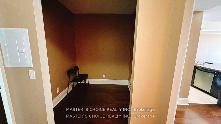 Photo 8 of Unit 310, 21 Upper Duke Crescent, Markham, Unionville — HOMEH