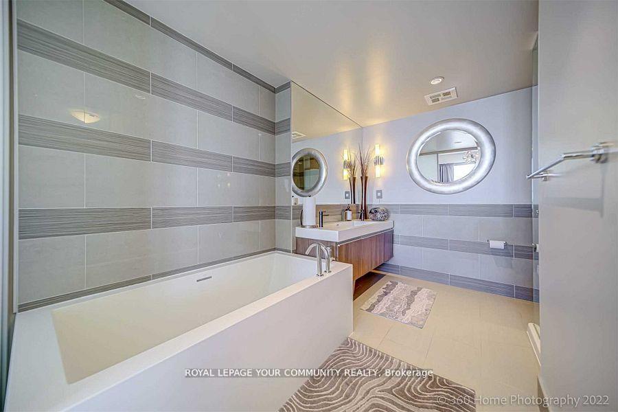 Photo 13 of Unit 3606, 70 Distillery Lane, Toronto, Waterfront Communities — HOMEH