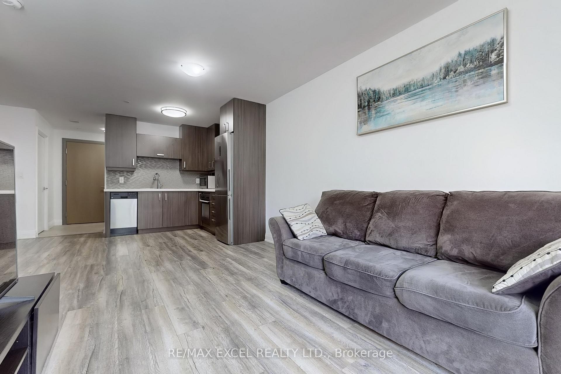 Photo 11 of Unit 207, 18 Uptown Drive, Markham, Unionville — HOMEH