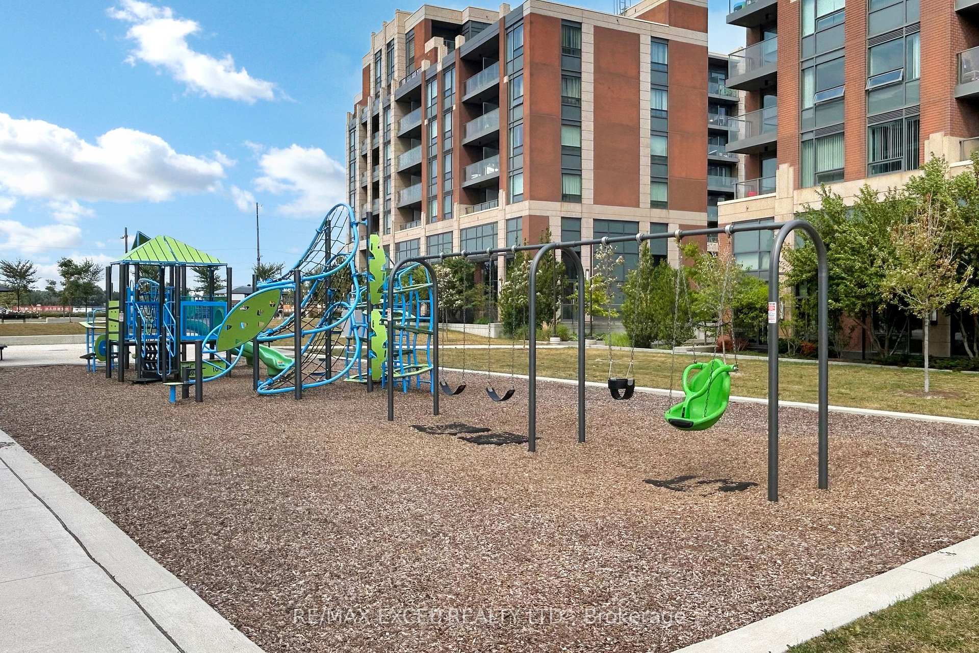Photo 47 of Unit 207, 18 Uptown Drive, Markham, Unionville — HOMEH