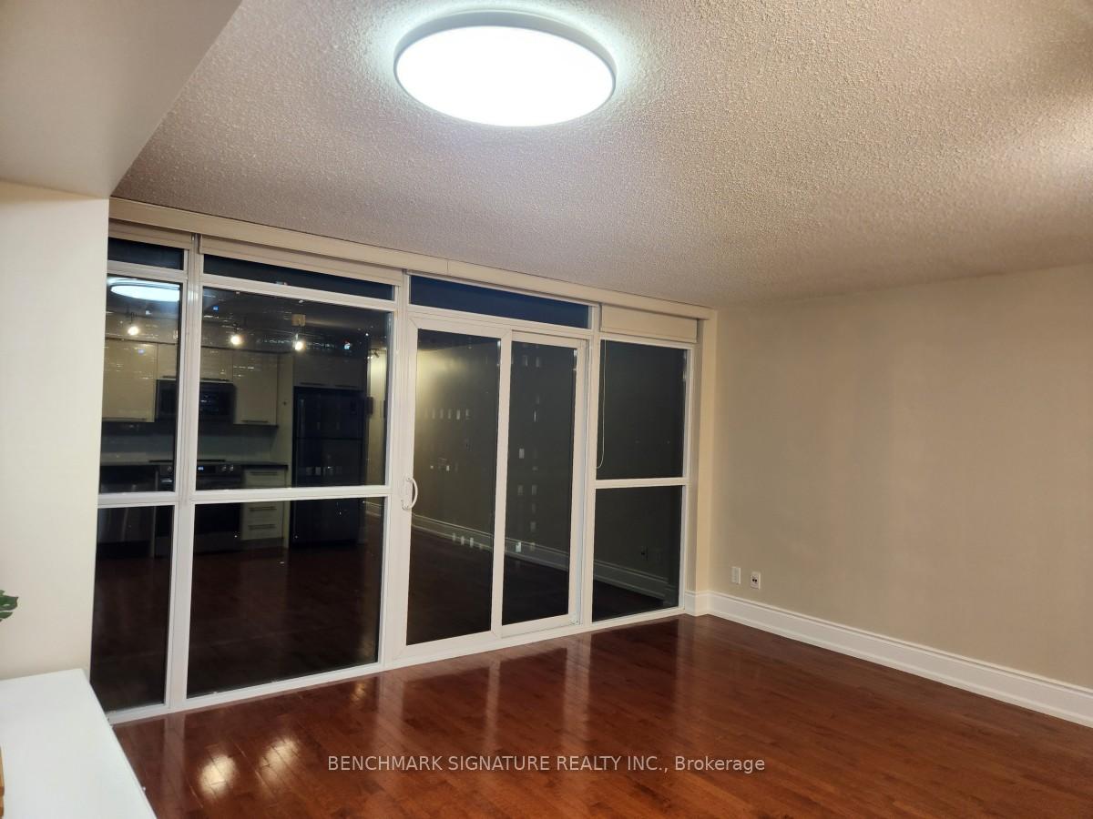 Photo 7 of Unit 1702, 25 Carlton Street, Toronto, Church-Yonge Corridor — HOMEH