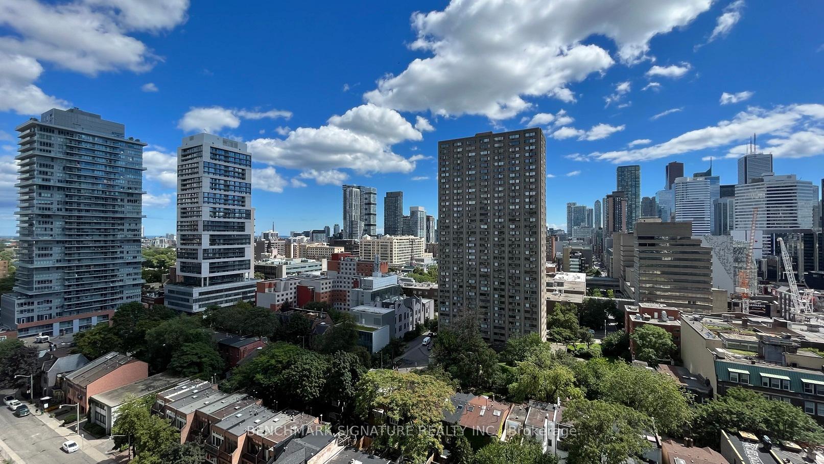Photo 9 of Unit 1702, 25 Carlton Street, Toronto, Church-Yonge Corridor — HOMEH