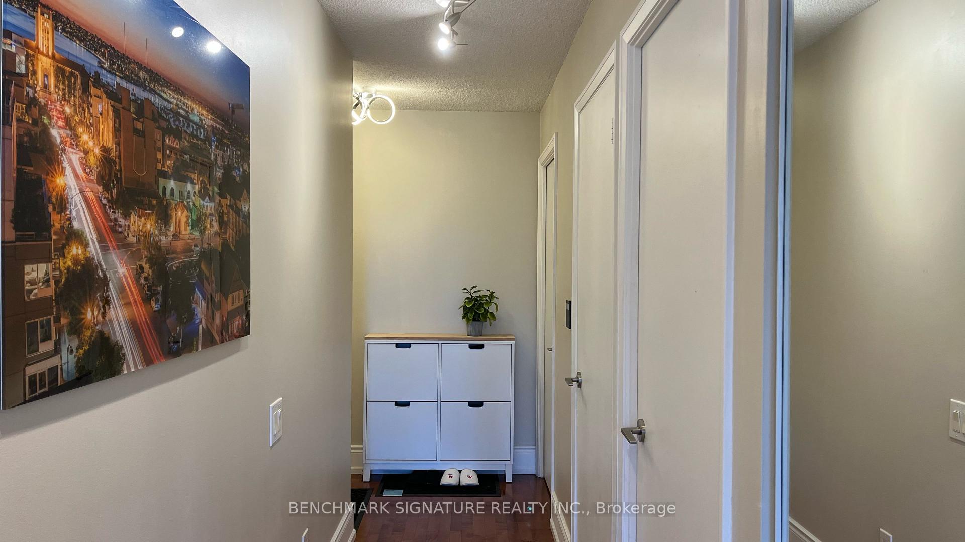 Photo 12 of Unit 1702, 25 Carlton Street, Toronto, Church-Yonge Corridor — HOMEH