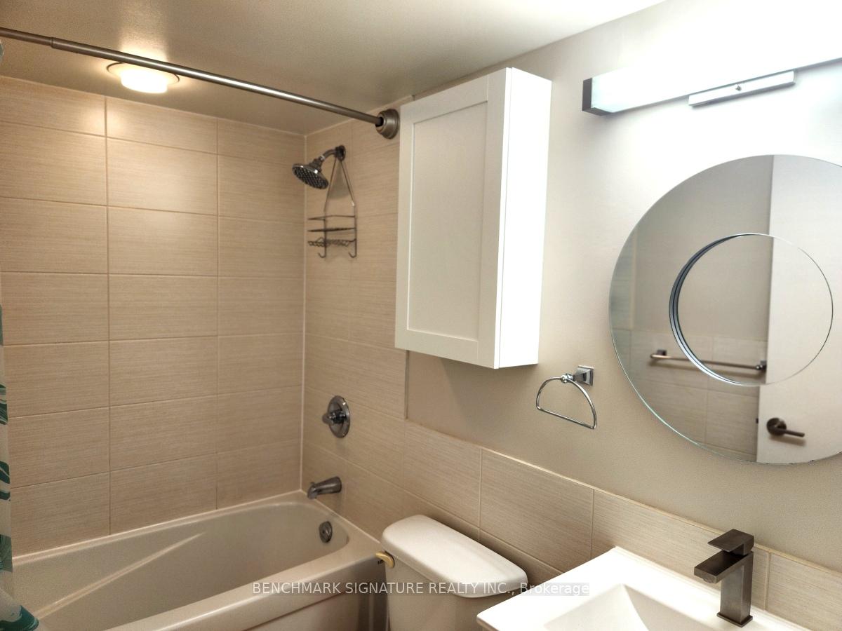 Photo 17 of Unit 1702, 25 Carlton Street, Toronto, Church-Yonge Corridor — HOMEH