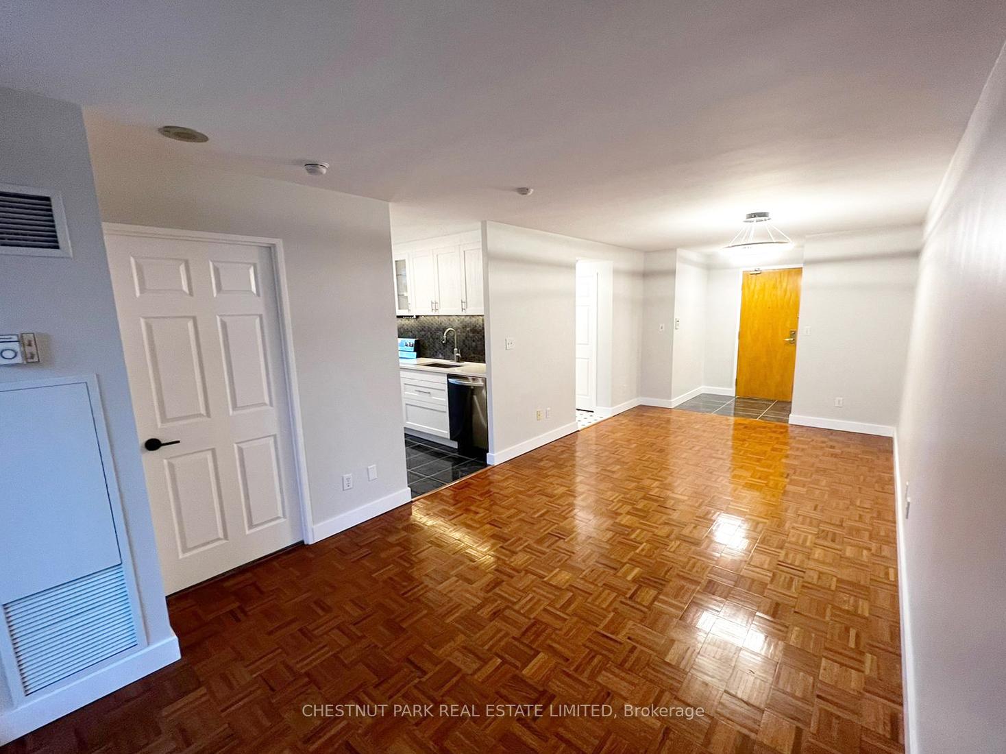 Photo 3 of Unit 909, 43 Eglinton Avenue E, Toronto, Yonge-Eglinton — HOMEH