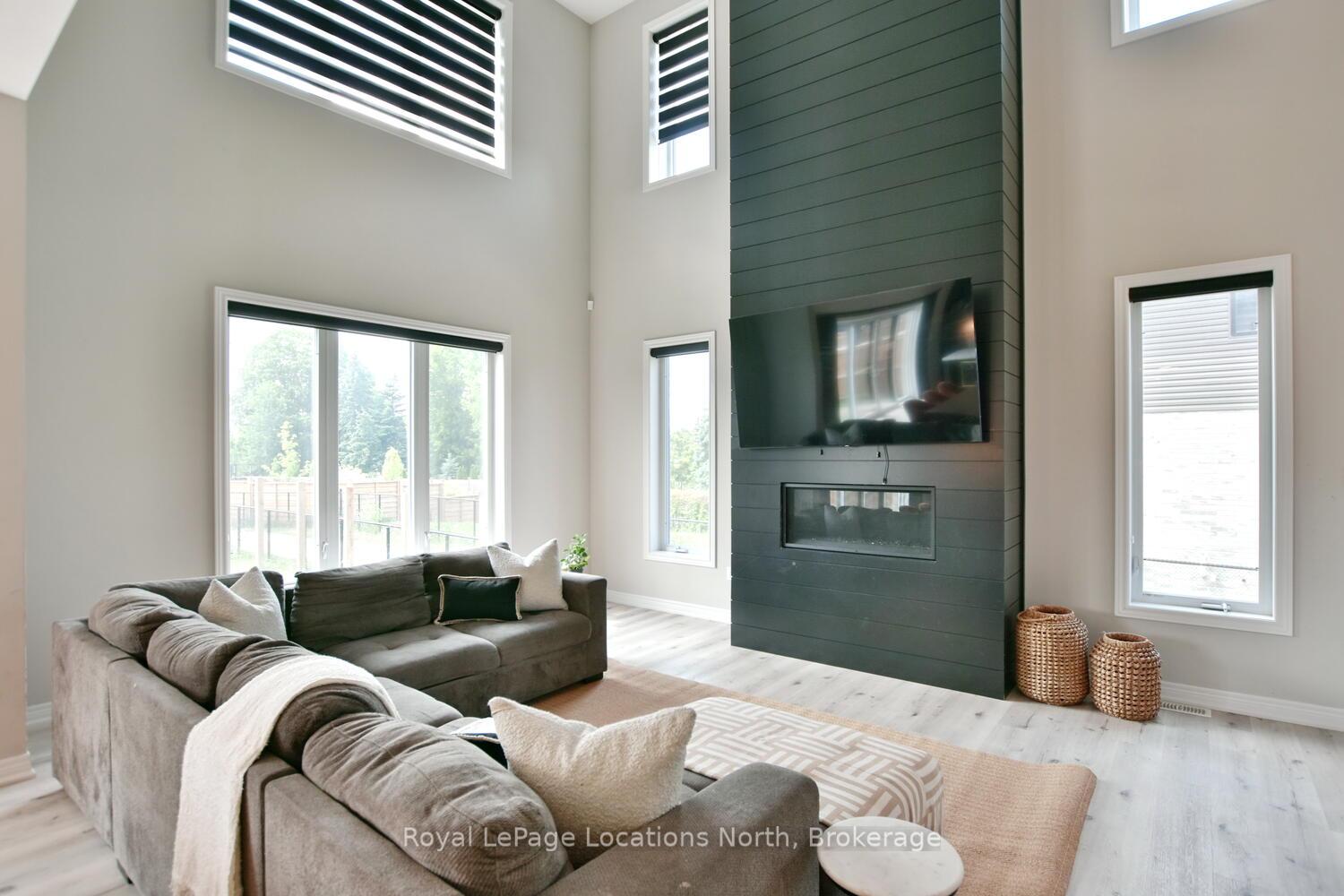 Photo 11 of 10 Dey Drive, Collingwood — HOMEH