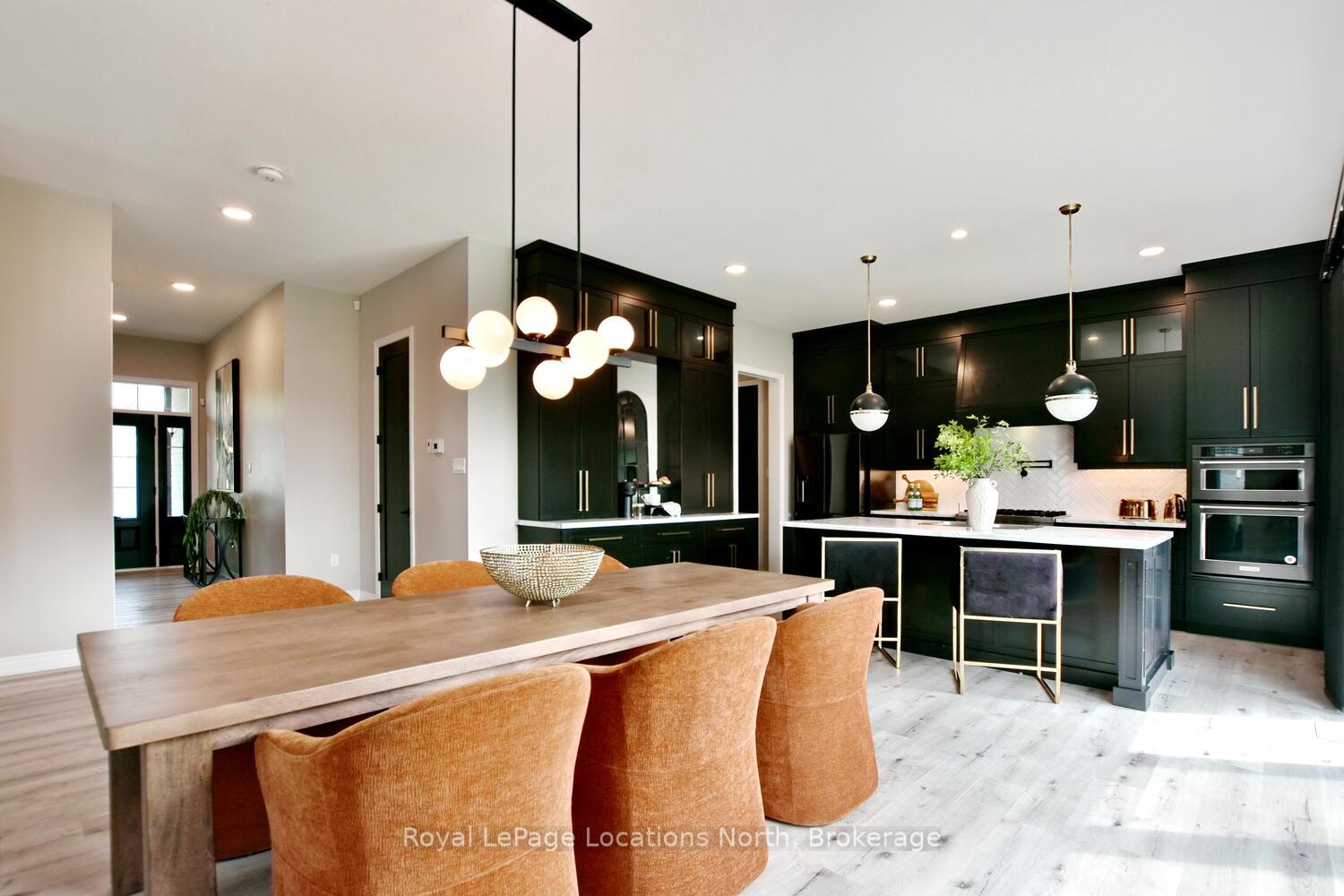 Photo 17 of 10 Dey Drive, Collingwood — HOMEH