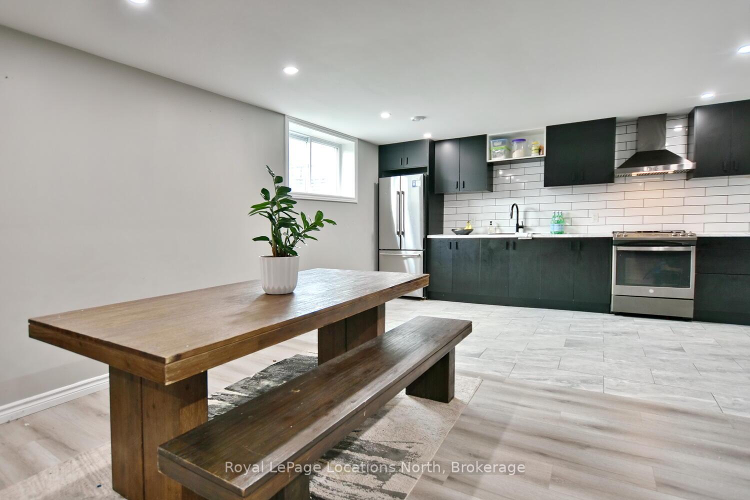 Photo 44 of 10 Dey Drive, Collingwood — HOMEH