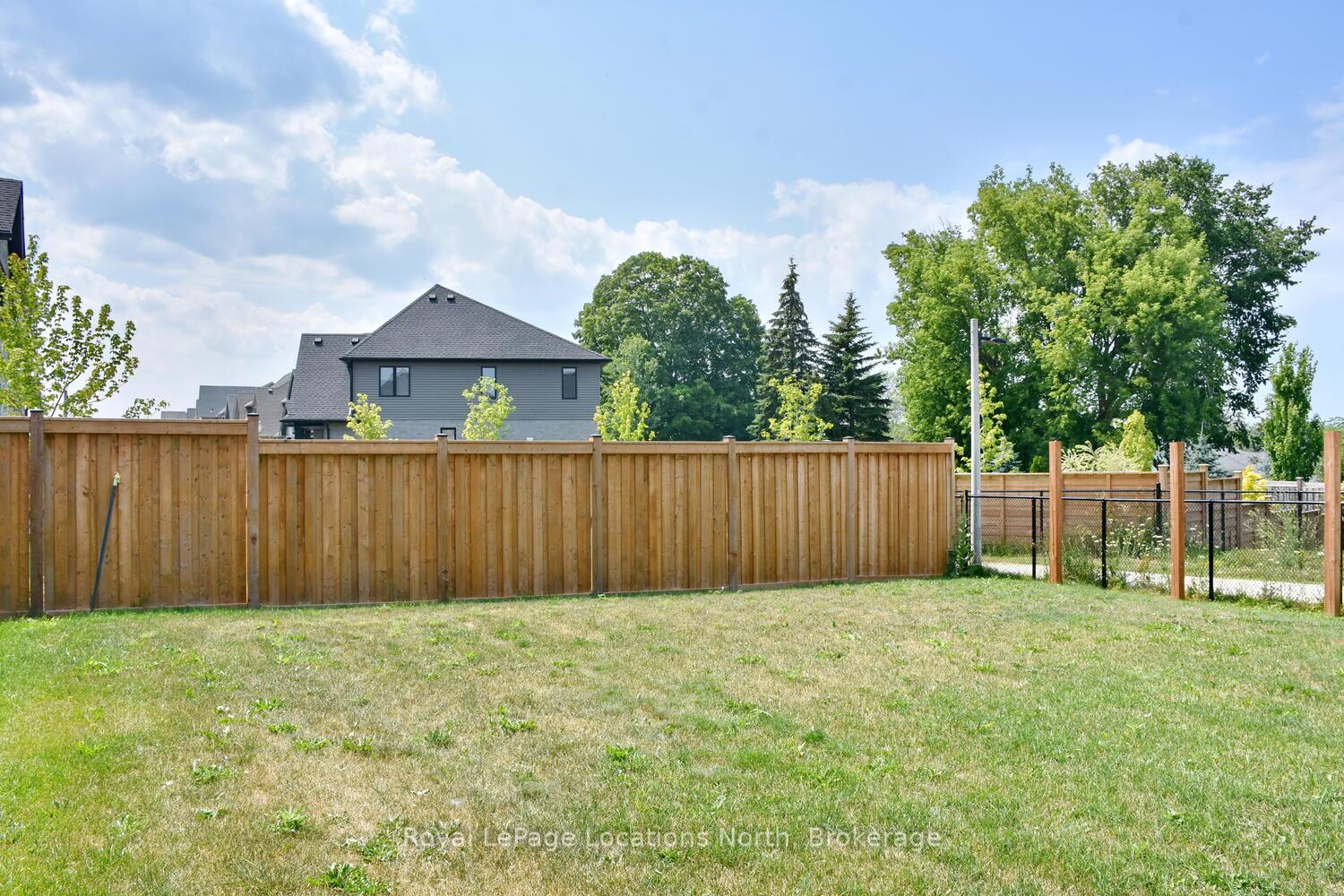 Photo 47 of 10 Dey Drive, Collingwood — HOMEH