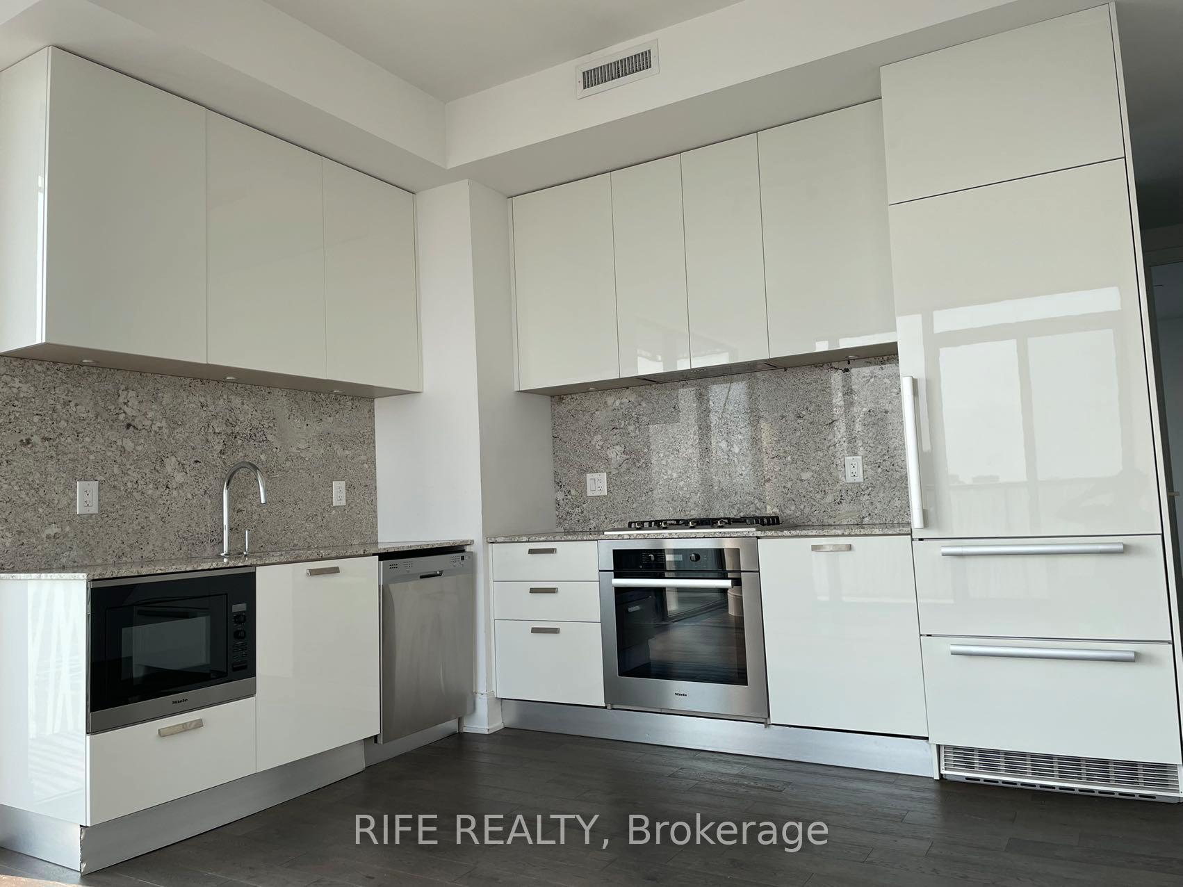 Photo 4 of Unit 5203, 50 Charles Street E, Toronto, Church-Yonge Corridor — HOMEH