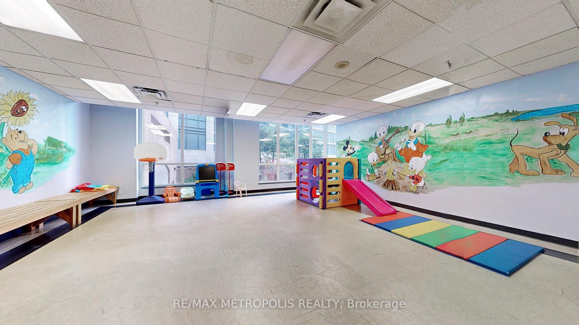 Photo 14 of Unit 810, 7 Carlton Street, Toronto, Church-Yonge Corridor — HOMEH