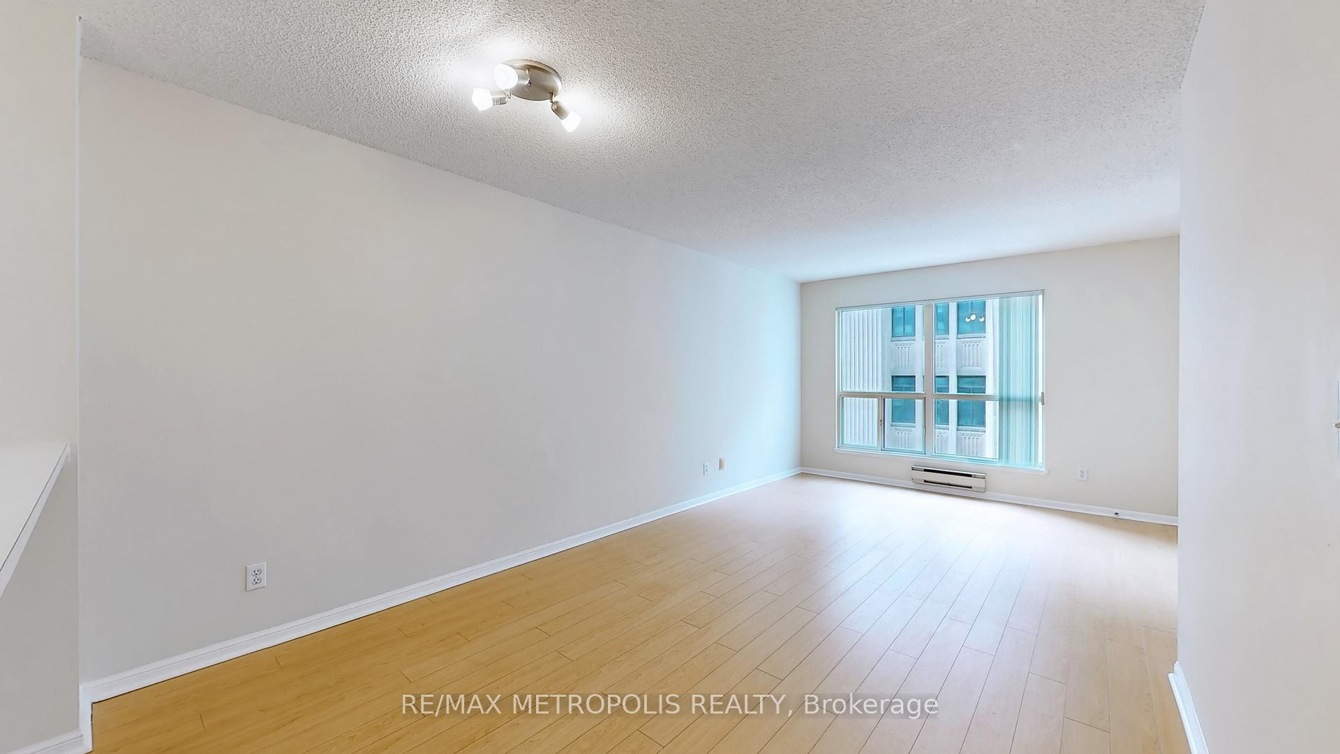 Photo 17 of Unit 810, 7 Carlton Street, Toronto, Church-Yonge Corridor — HOMEH