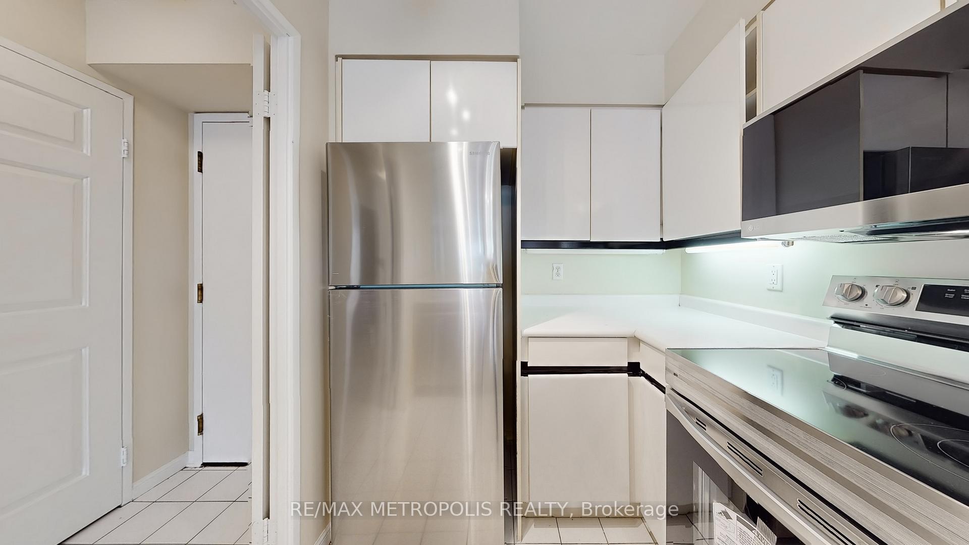 Photo 22 of Unit 810, 7 Carlton Street, Toronto, Church-Yonge Corridor — HOMEH