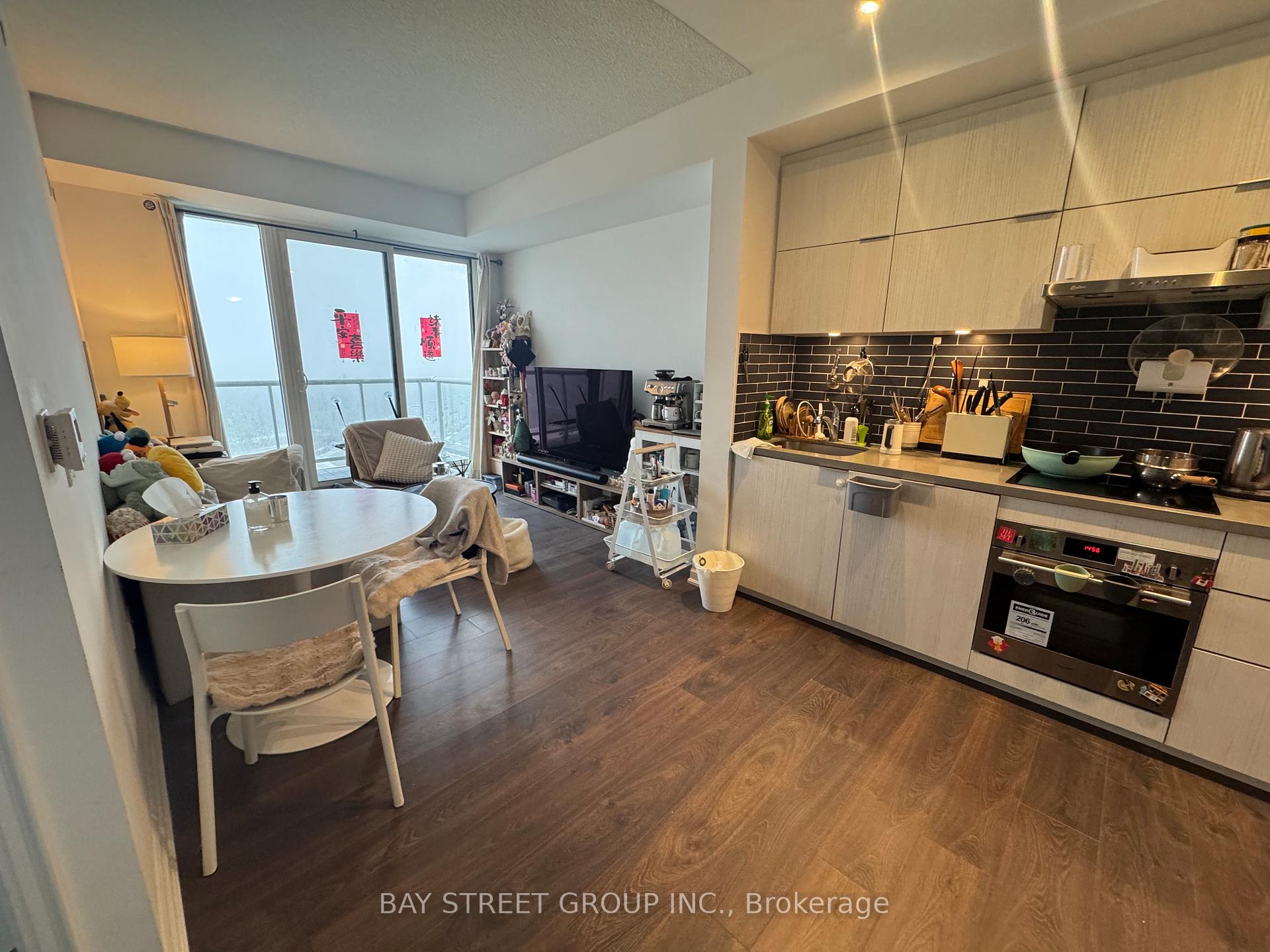 Photo 2 of Unit 1104, 8 Rouge Valley Drive W, Markham, Unionville — HOMEH