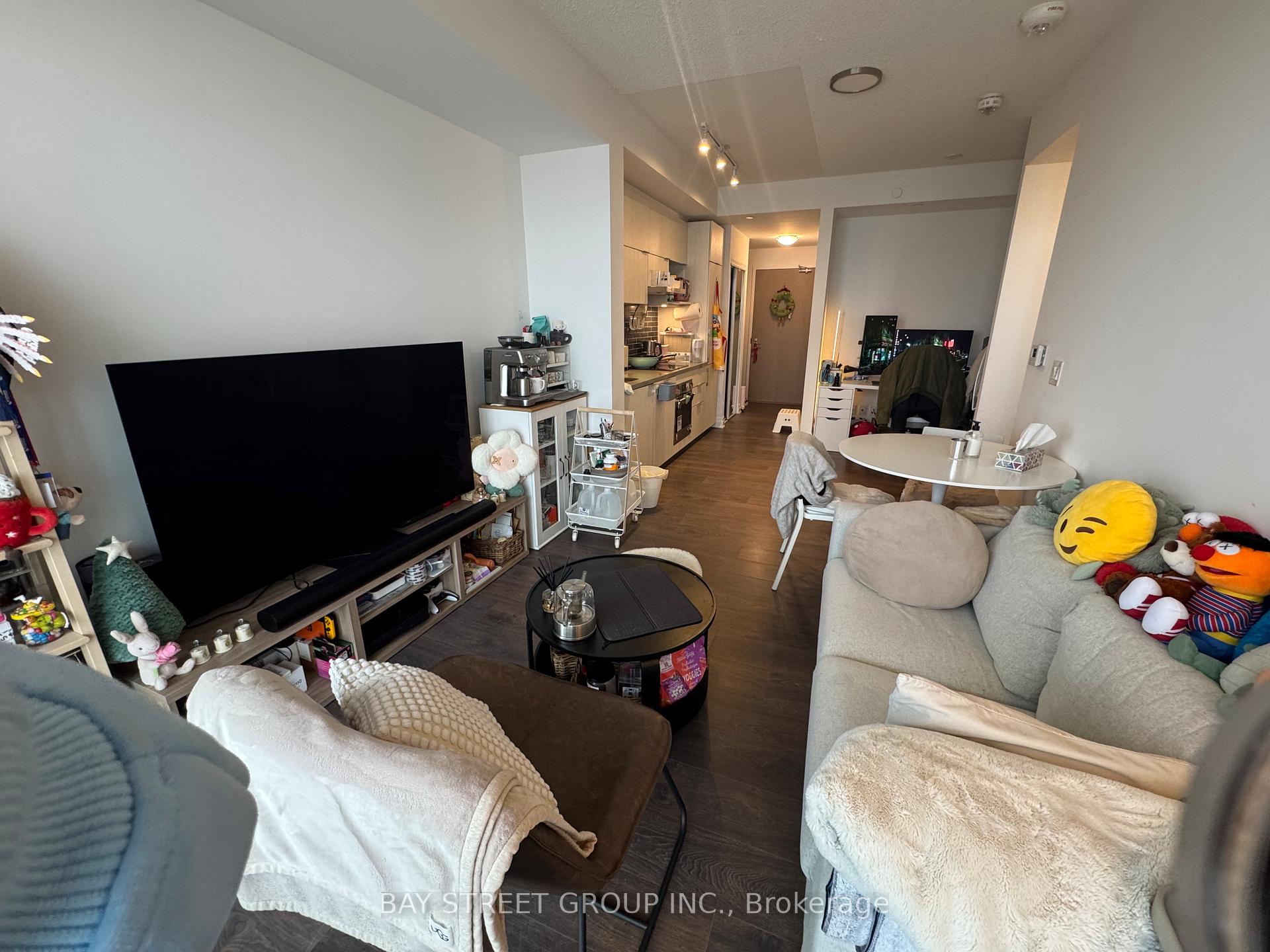 Photo 4 of Unit 1104, 8 Rouge Valley Drive W, Markham, Unionville — HOMEH
