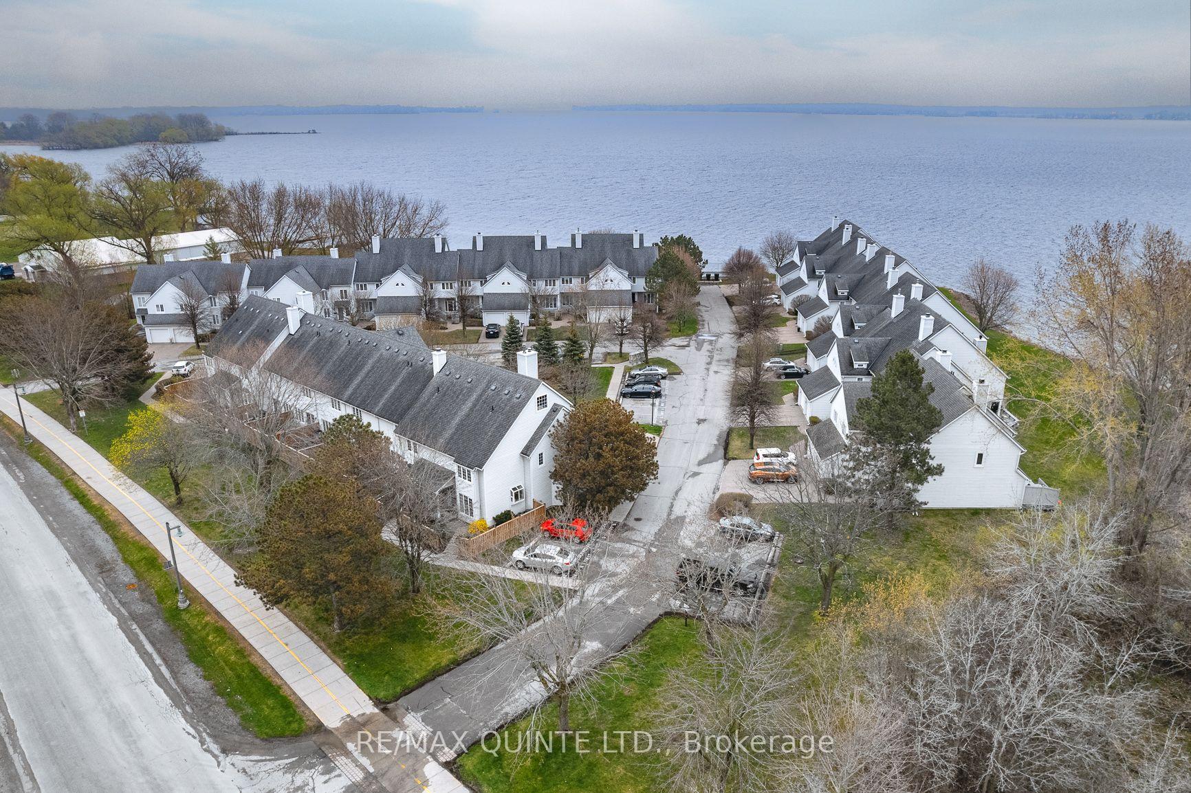 Photo 2 of Unit 6, 31 Keegan Parkway, Belleville, Belleville Ward — HOMEH