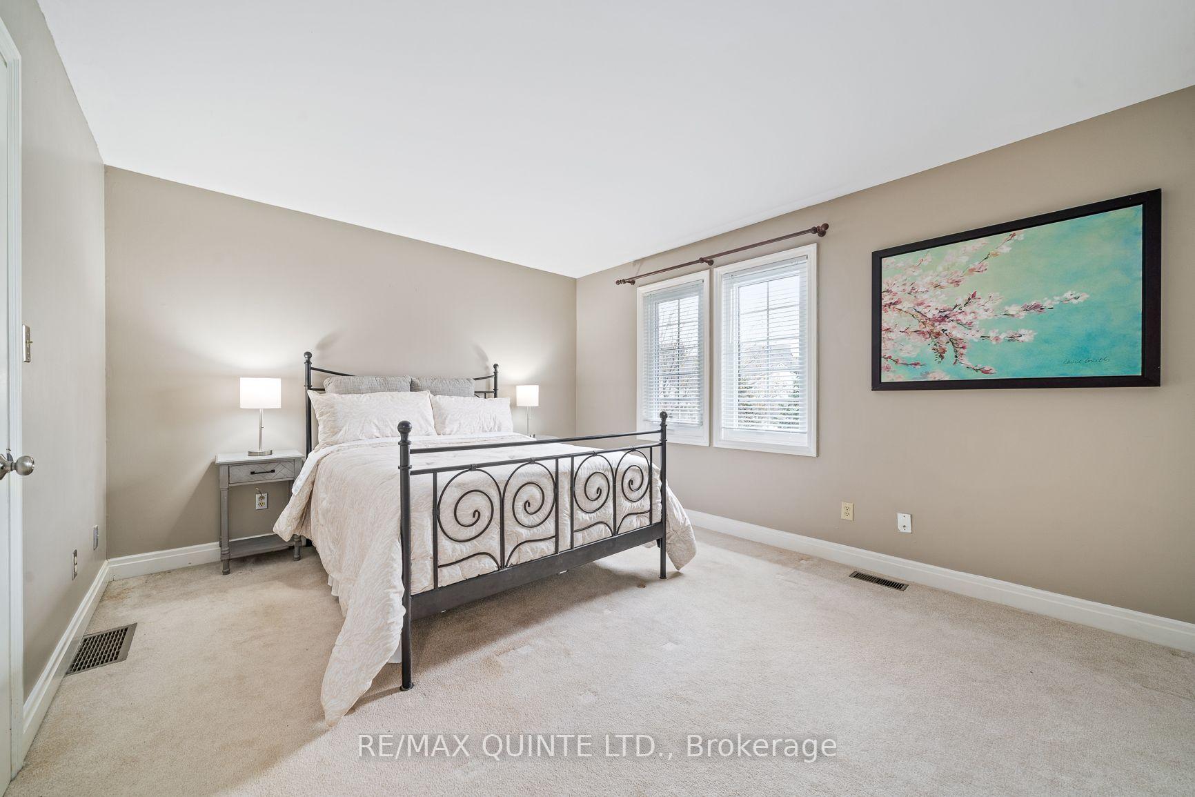 Photo 18 of Unit 6, 31 Keegan Parkway, Belleville, Belleville Ward — HOMEH