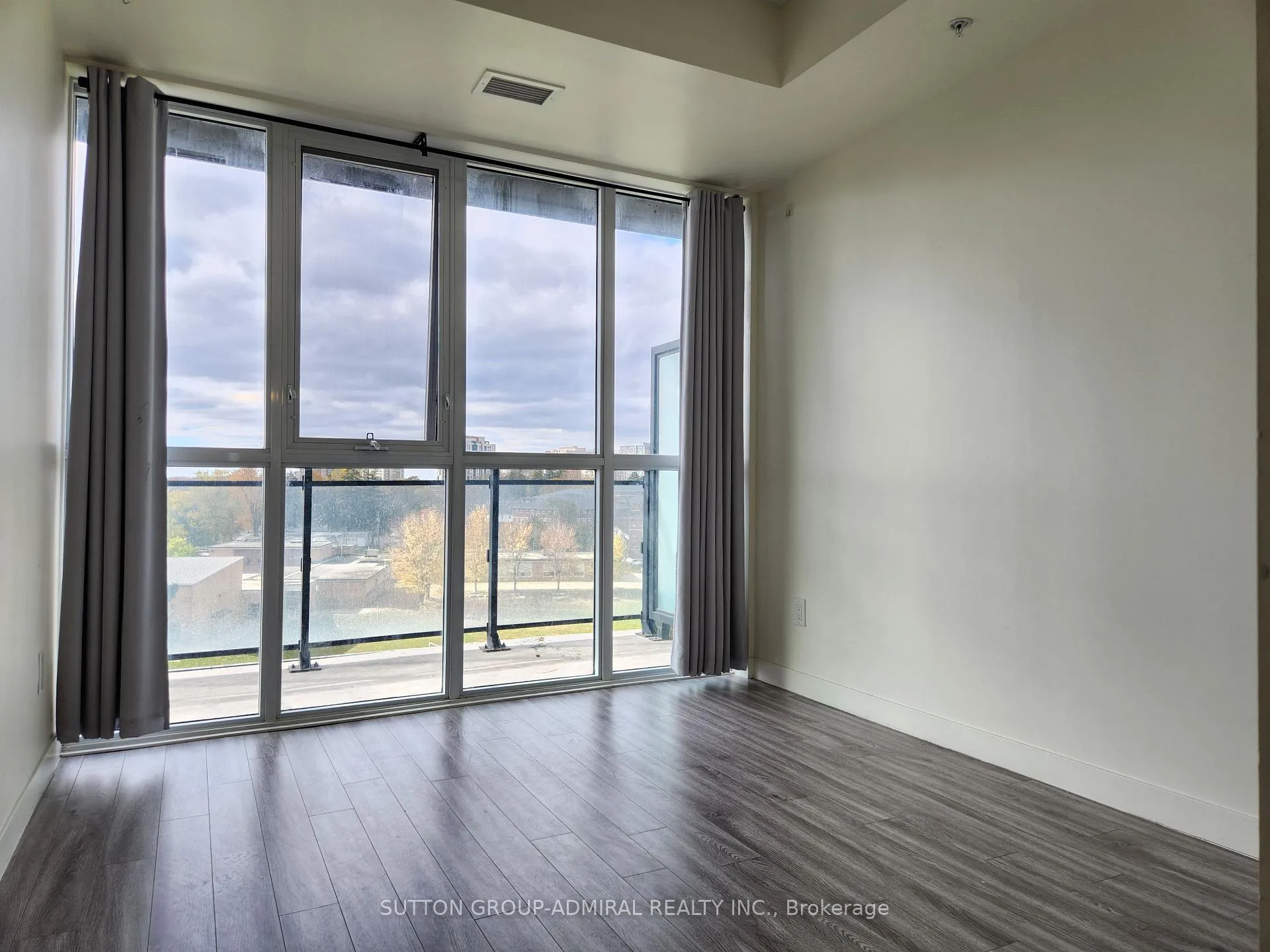 Photo 9 of Unit 806, 128 King Street N, Waterloo, Downtown Waterloo — HOMEH