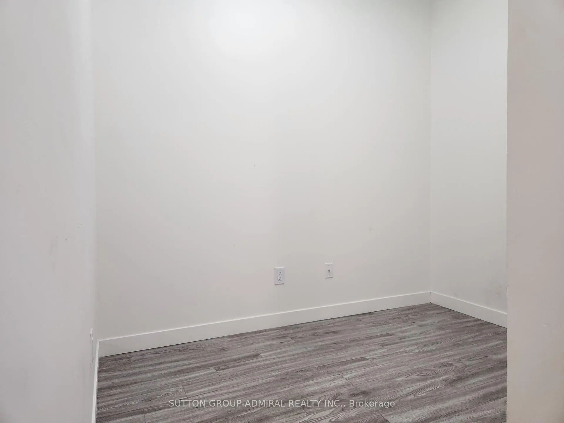 Photo 13 of Unit 806, 128 King Street N, Waterloo, Downtown Waterloo — HOMEH