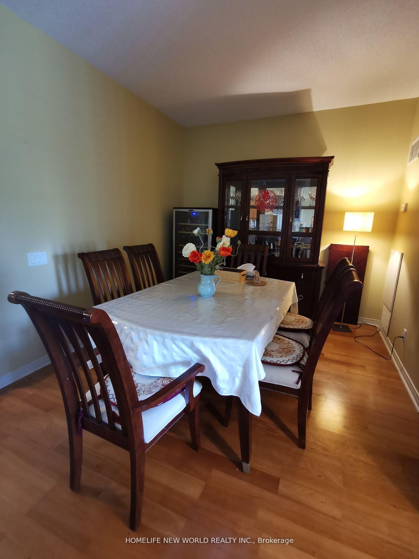Photo 4 of Unit 515, 451 Rosewell Avenue E, Toronto, Lawrence Park South — HOMEH