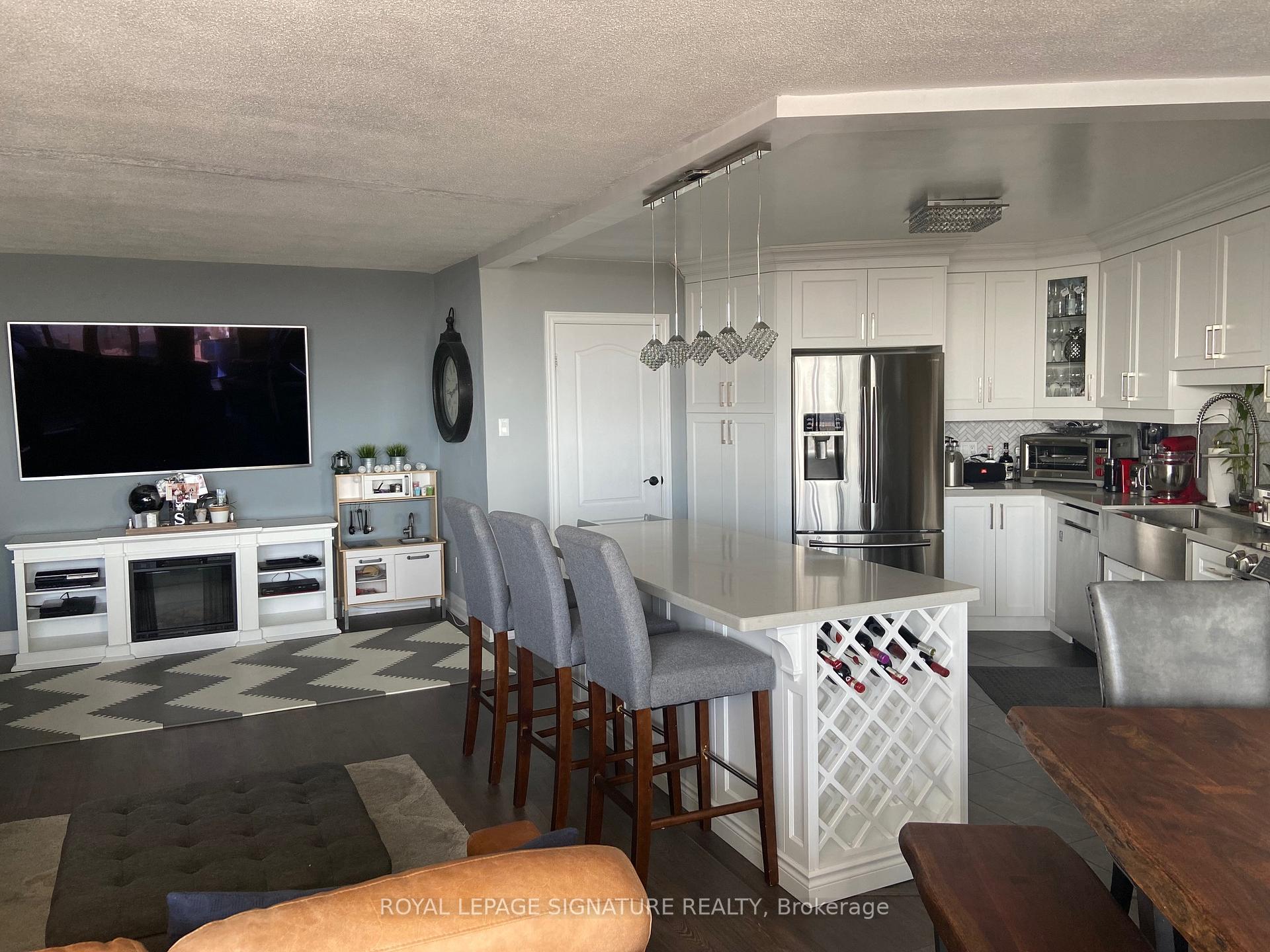 Photo 15 of Unit 1406, 60 Pavane Linkway, Toronto, Flemingdon Park — HOMEH