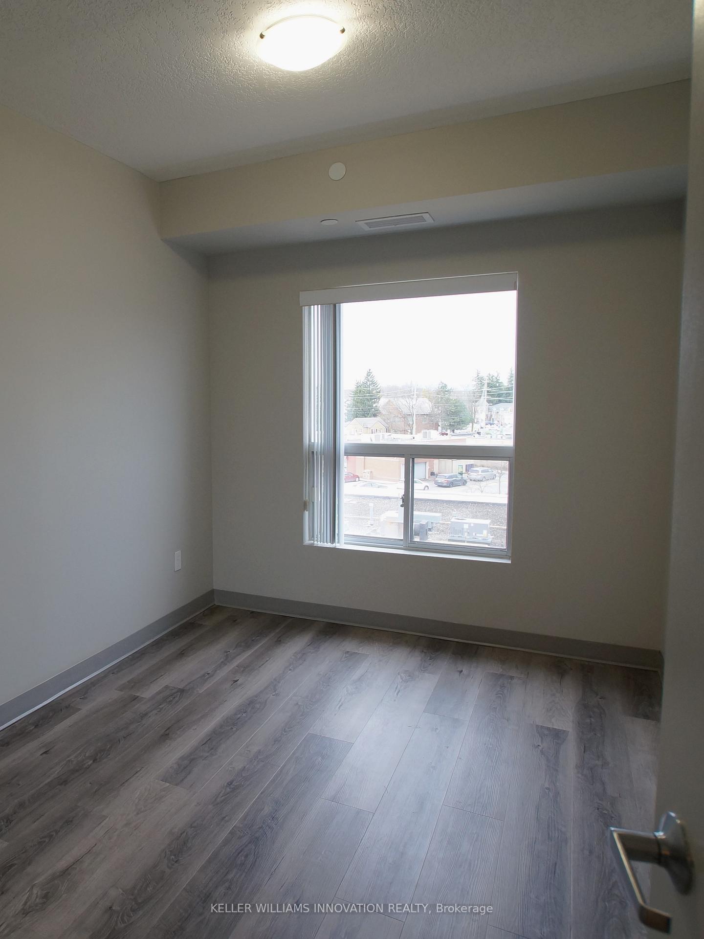 Photo 10 of Unit 515, 239 Auburn Drive, Waterloo — HOMEH
