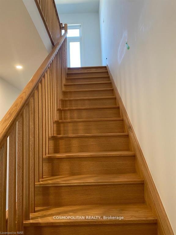 Photo 12 of 133 Summerside Mews Boulevard, Pelham, Fonthill — HOMEH
