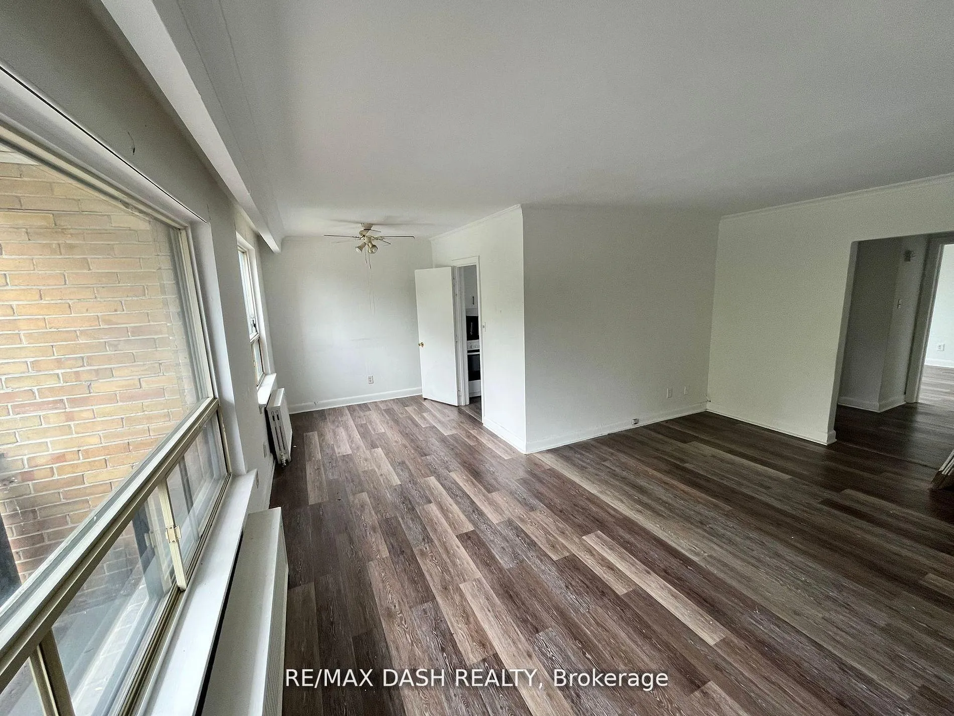 Photo 7 of Unit 8, 52 Neptune Drive, Toronto, Englemount-Lawrence — HOMEH