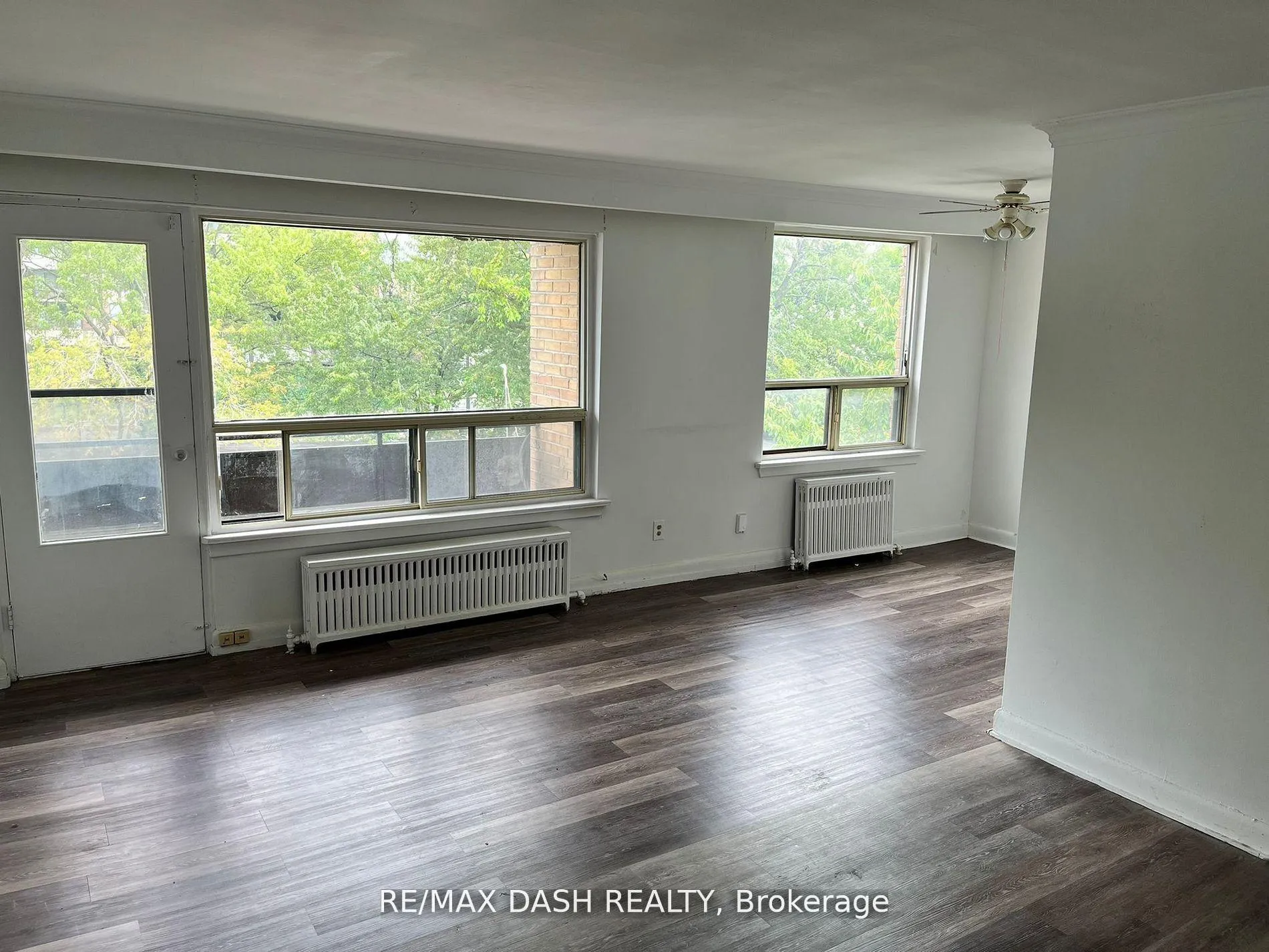 Photo 8 of Unit 8, 52 Neptune Drive, Toronto, Englemount-Lawrence — HOMEH