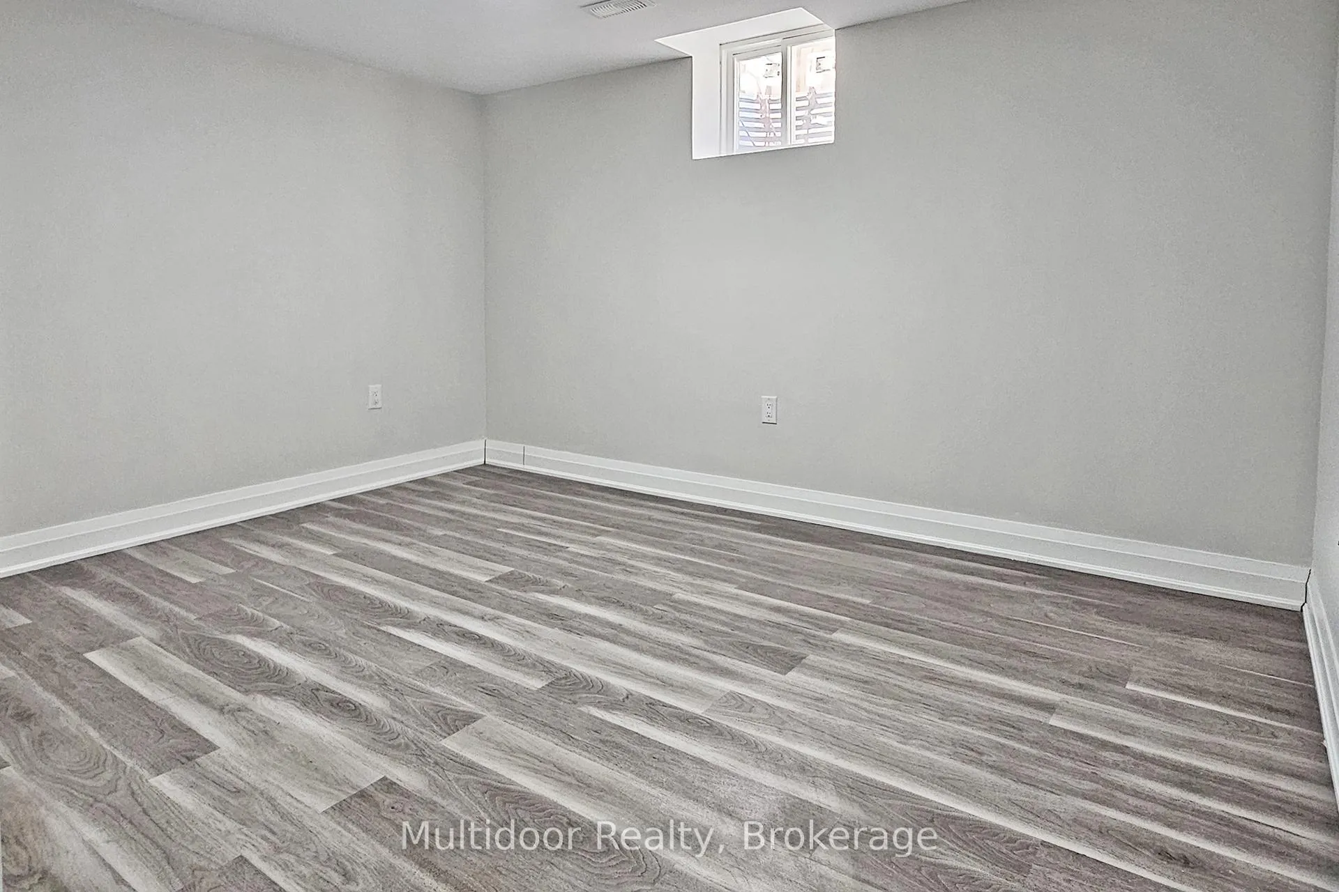 Photo 10 of Unit Lower, 4 Gatesgill Street, Brampton, Brampton West — HOMEH