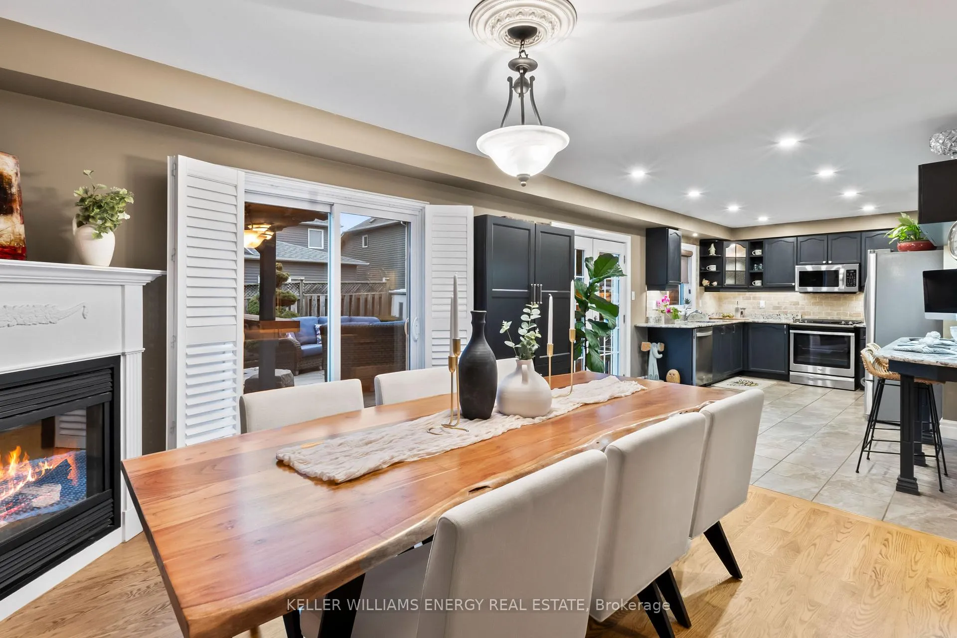Photo 11 of 12 Schooner Lane, Clarington, Newcastle — HOMEH