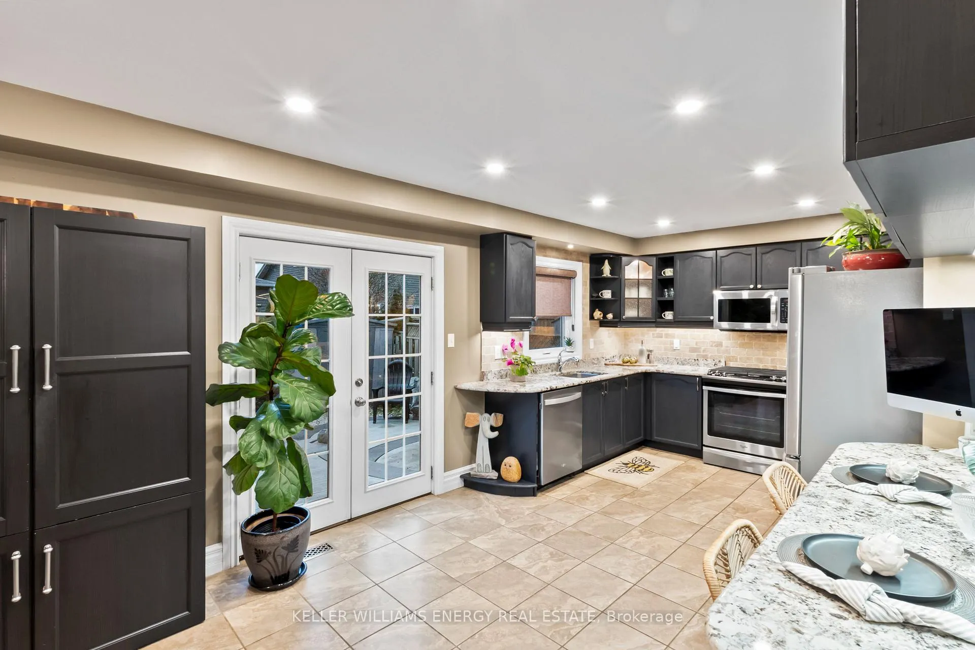 Photo 13 of 12 Schooner Lane, Clarington, Newcastle — HOMEH