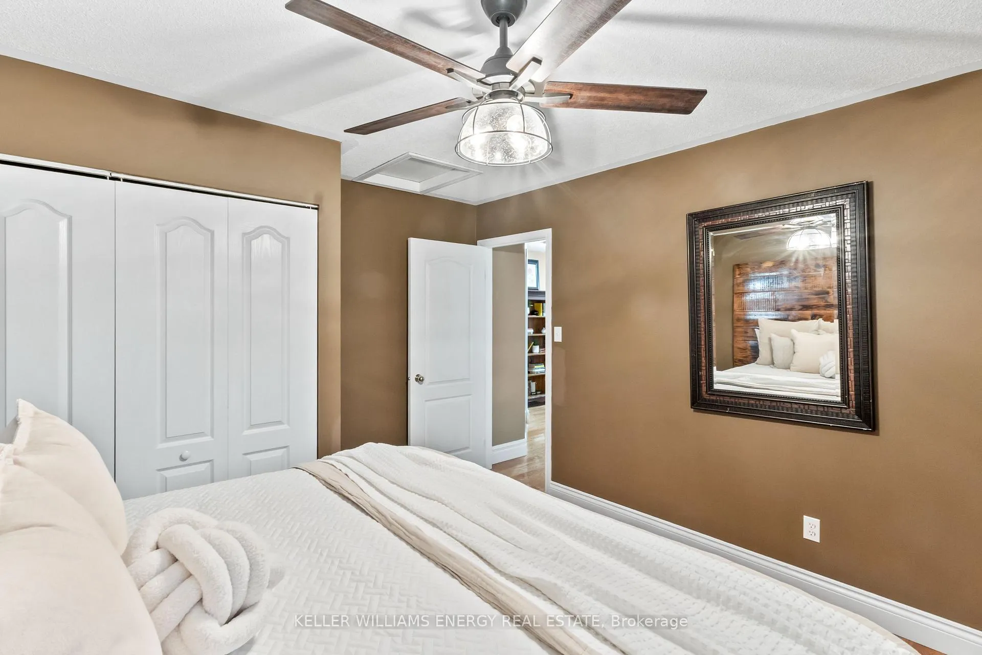 Photo 30 of 12 Schooner Lane, Clarington, Newcastle — HOMEH